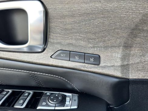 Used 2023 Kia Sorento SX Prestige image 11