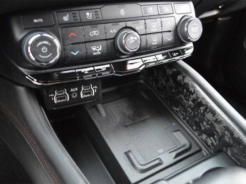 Certified 2024 Dodge Durango R/T image 22