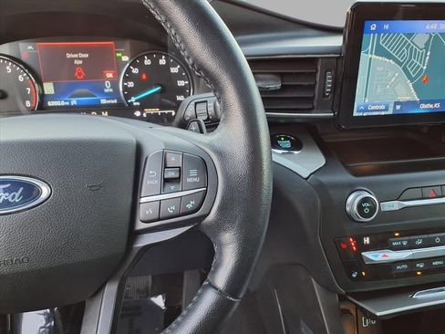 Used 2020 Ford Explorer XLT w/ Equipment Group 202A image 12