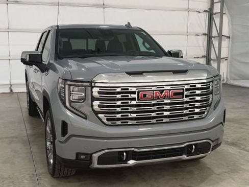 Used 2024 GMC Sierra 1500 Denali w/ Denali Reserve Package AWD/4WD image 7
