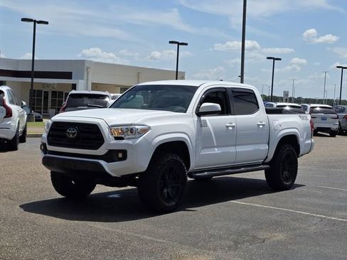 Used 2019 Toyota Tacoma SR w/ SR Convenience Package RWD image 7