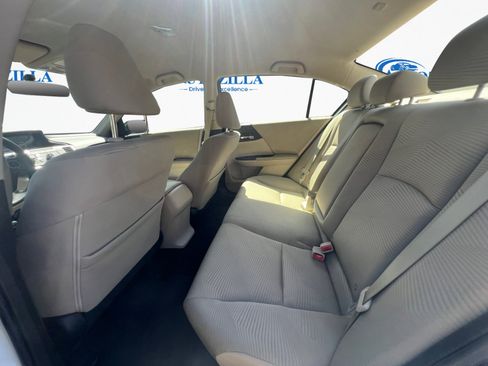 Used 2015 Honda Accord LX image 10