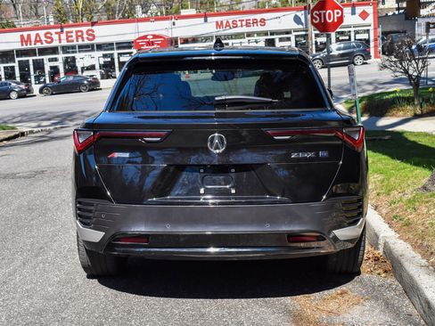 Used 2024 Acura ZDX A-Spec image 7