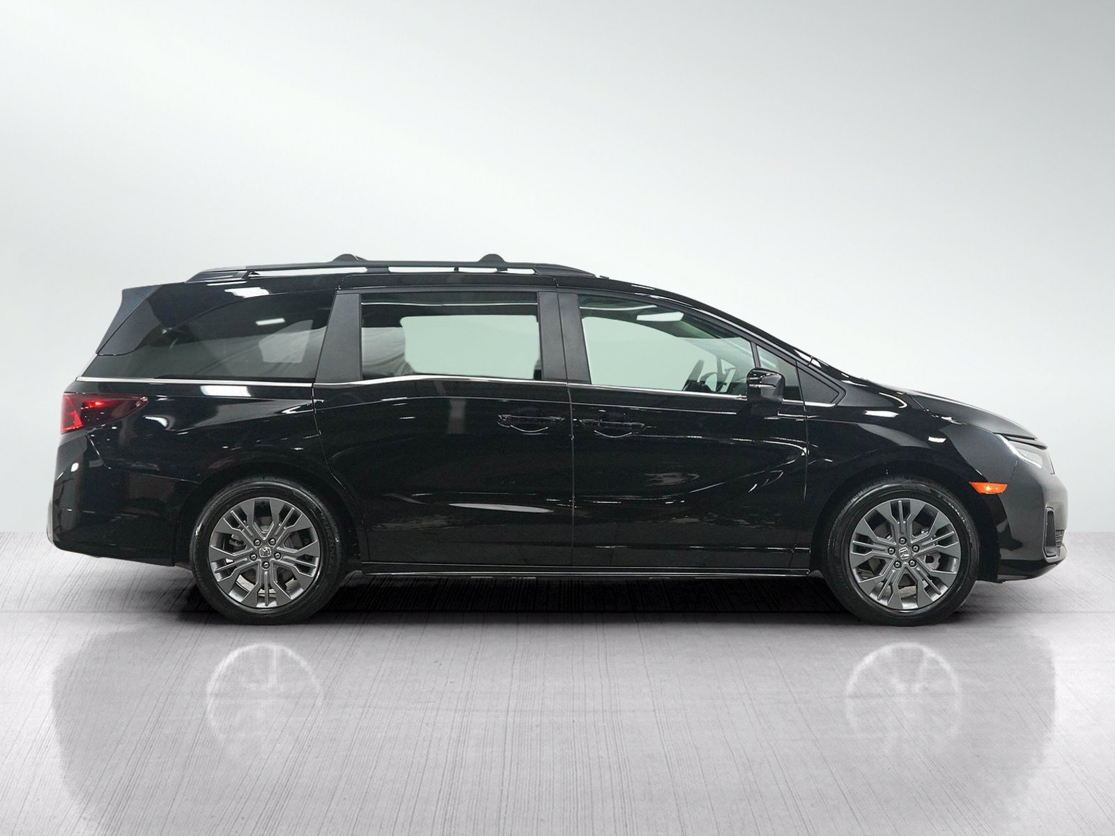 Used 2026 Honda Odyssey Touring image 6