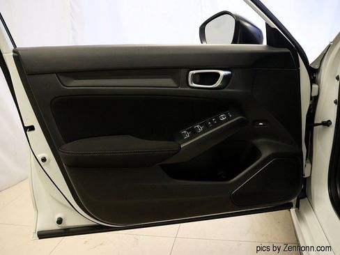Used 2023 Honda Civic Sport image 26
