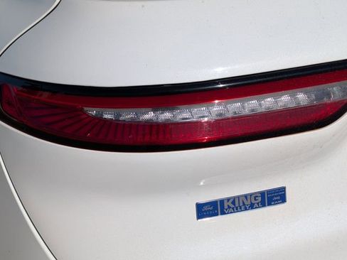 Used 2023 Lincoln Corsair Reserve image 17