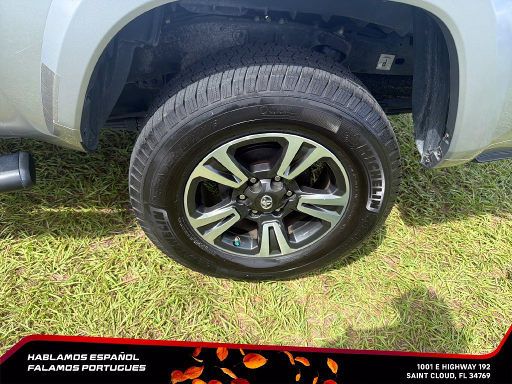 Used 2017 Toyota Tacoma TRD Sport w/ Tow Package RWD image 11