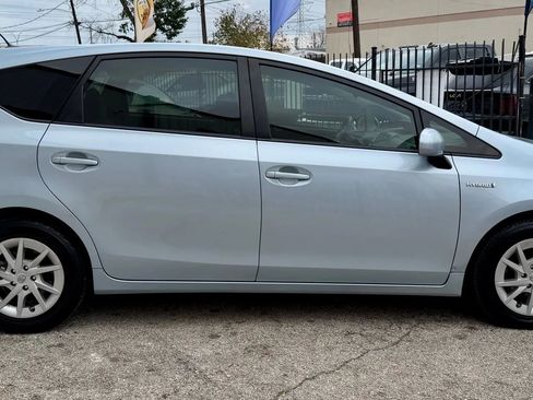 Used 2012 Toyota Prius V Three image 6