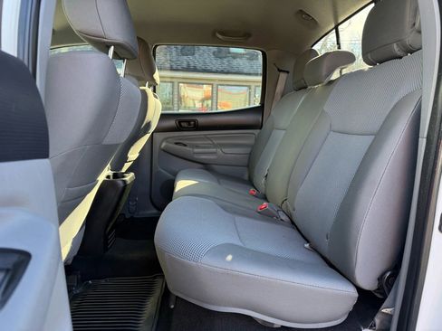 Used 2013 Toyota Tacoma 4x4 Double Cab image 21