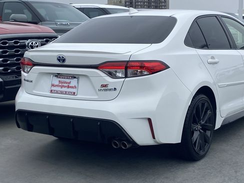 Certified 2024 Toyota Corolla SE w/ SE Package FWD image 4