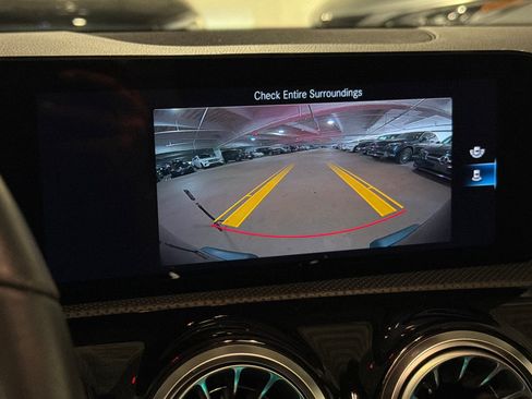 Used 2023 Mercedes-Benz CLA 250 4MATIC image 17