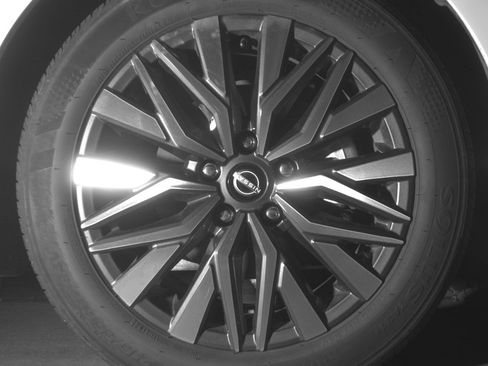 Used 2025 Nissan Altima 2.5 SV image 13