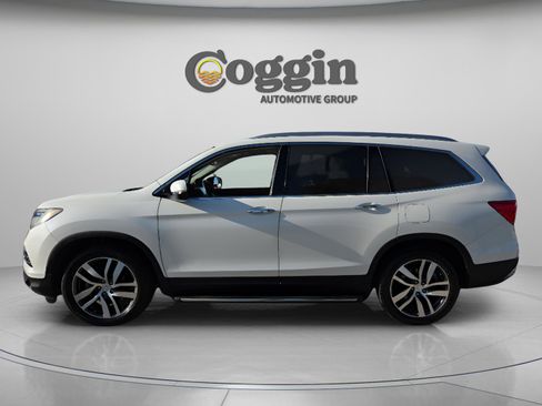 Used 2018 Honda Pilot Elite image 2