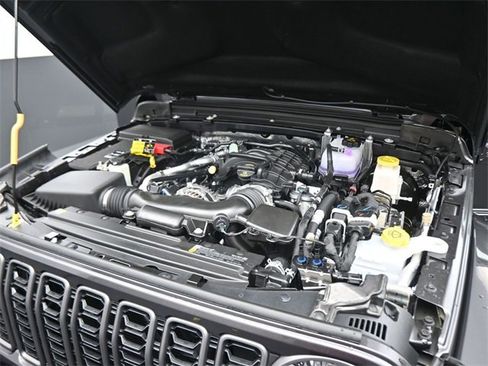 New 2025 Jeep Gladiator Sport image 25