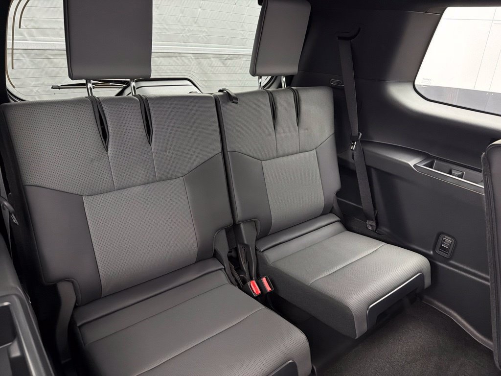 Used 2026 Lexus GX 550 w/ Cold Area Package AWD/4WD image 19