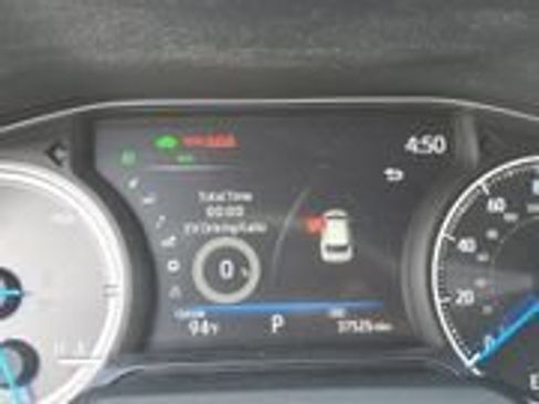 Used 2024 Toyota Venza XLE AWD/4WD image 17