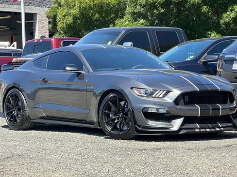 Used 2017 Ford Mustang Shelby GT350 w/ Electronics Package RWD image 2