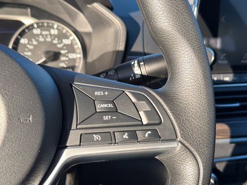 New 2025 Nissan Altima 2.5 SV image 18