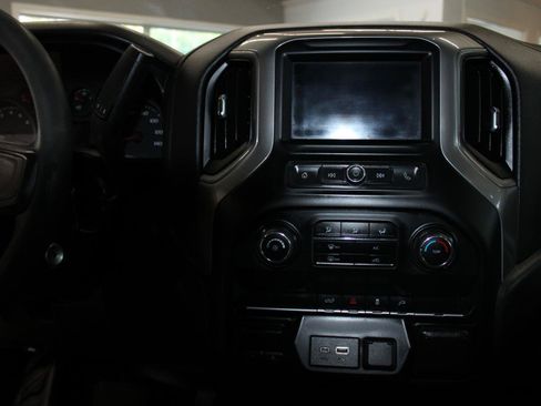 Used 2022 Chevrolet Silverado 2500 W/T w/ WT Fleet Convenience Package AWD/4WD image 15