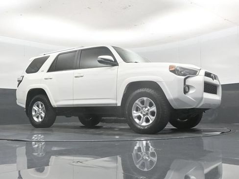 Used 2018 Toyota 4Runner SR5 Premium AWD/4WD image 50