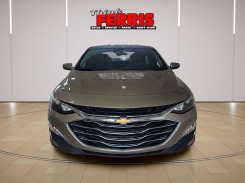 Used 2024 Chevrolet Malibu LT FWD image 2