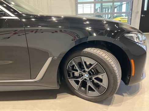 Used 2025 BMW i4 xDrive40i image 4