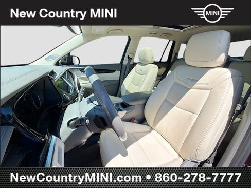 Used 2021 Cadillac XT6 Premium Luxury AWD/4WD image 11