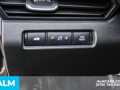 Used 2025 Nissan Altima 2.5 SV image 30