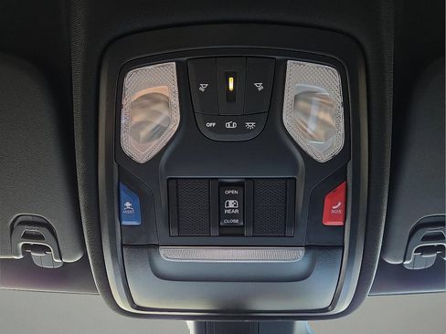 Used 2026 RAM 1500 Express AWD/4WD image 19