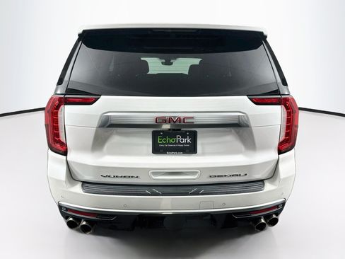 Used 2021 GMC Yukon Denali w/ Denali Premium Package AWD/4WD image 7