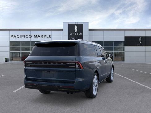 New 2025 Lincoln Navigator L Reserve image 8