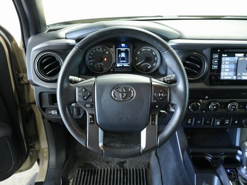 Used 2019 Toyota Tacoma TRD Off-Road w/ Technology Package image 22
