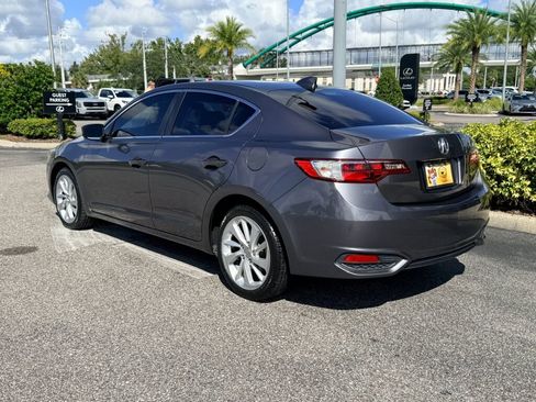 Used 2017 Acura ILX image 2