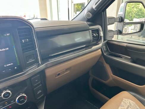 Used 2023 Ford F250 Lariat w/ Lariat Ultimate Package AWD/4WD image 40
