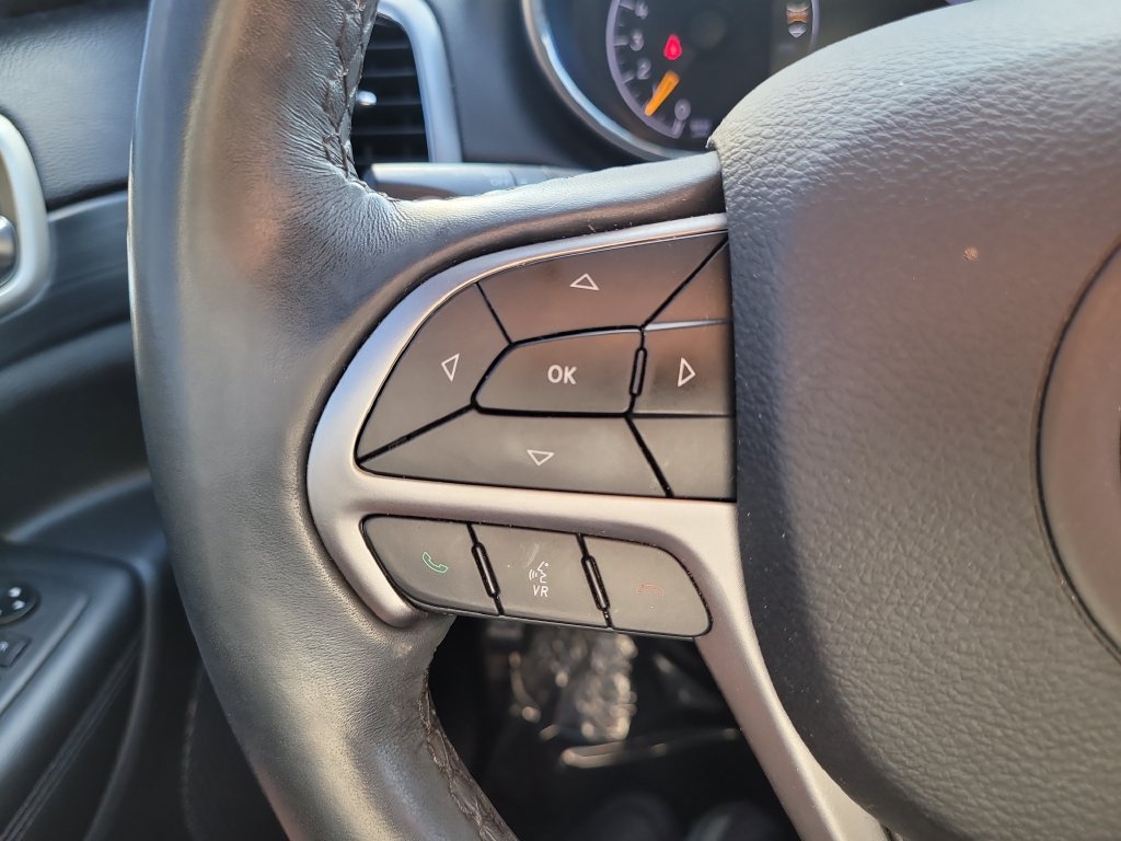 Used 2021 Jeep Grand Cherokee Laredo X RWD image 32