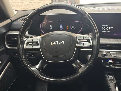 Used 2023 Kia Telluride EX w/ EX Captain's Chair Package AWD/4WD image 20