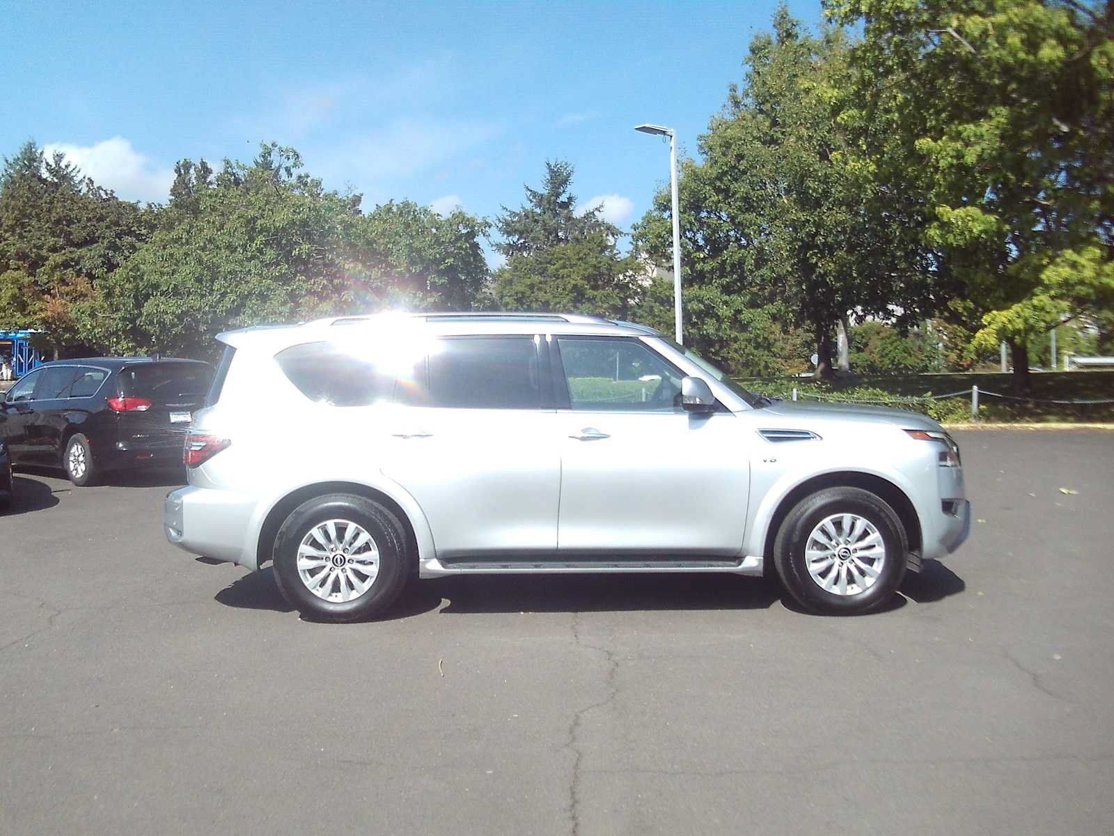 Used 2021 Nissan Armada SV AWD/4WD image 6