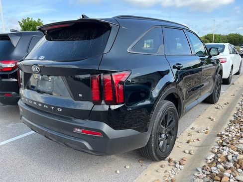 Used 2021 Kia Sorento S AWD/4WD image 3