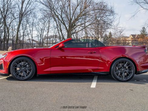 Used 2019 Chevrolet Camaro ZL1 image 3