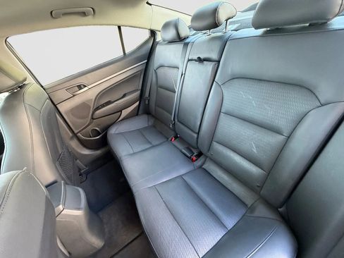 Used 2017 Hyundai Elantra Limited w/ Limited Tech Package 08 FWD image 15