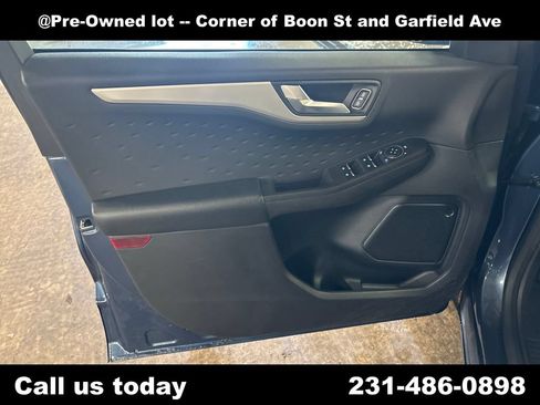 Used 2020 Ford Escape SE Sport FWD image 15
