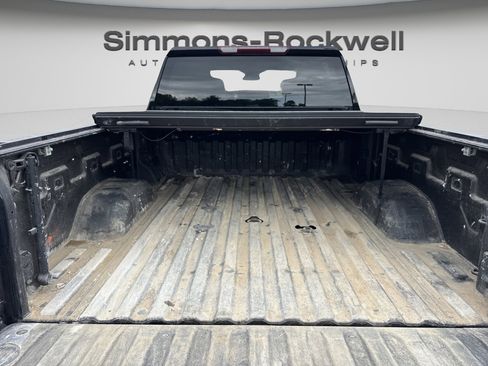 Used 2024 Chevrolet Silverado 2500 Custom w/ Custom Value Package AWD/4WD image 11