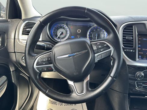 Used 2016 Chrysler 300 Limited RWD image 16