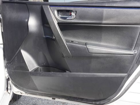 Used 2019 Toyota Corolla SE image 17