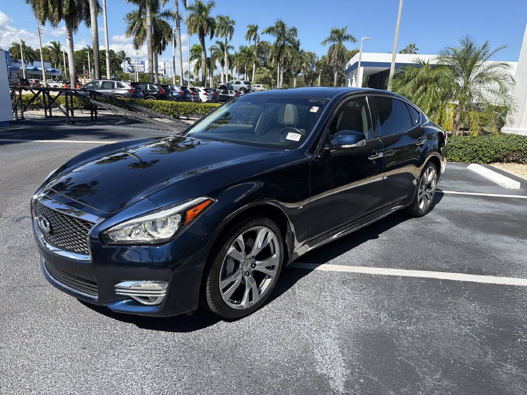 Used 2015 INFINITI Q70 L 3.7 w/ Deluxe Touring Package RWD image 4