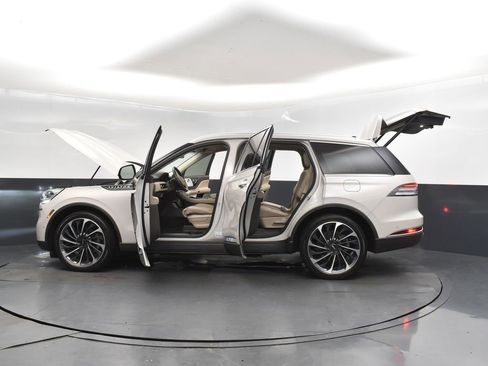 Used 2023 Lincoln Aviator Reserve w/ Equipment Group 201A image 50