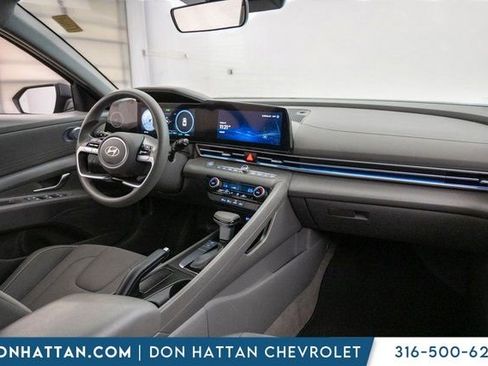 Used 2024 Hyundai Elantra SEL image 29