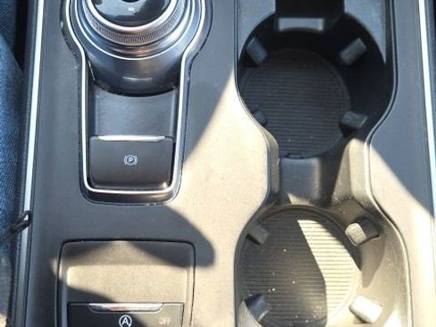 Certified 2022 Ford Edge SE w/ Black Appearance Package image 37