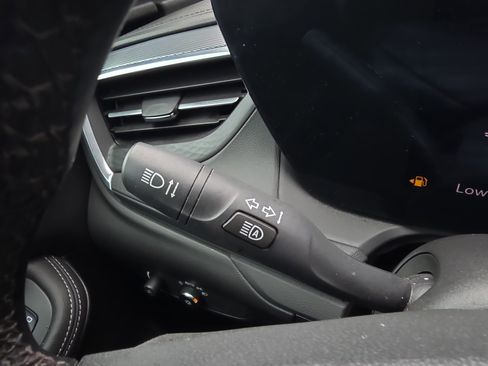 Used 2024 Buick Encore GX Sport Touring image 20