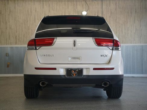 Used 2013 Lincoln MKX FWD image 8